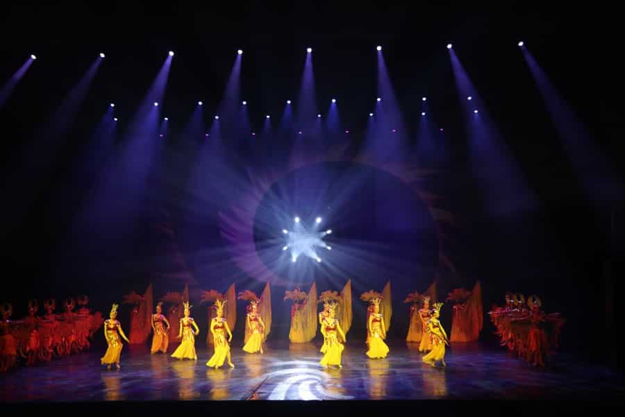 Golden Mask Dynasty Show