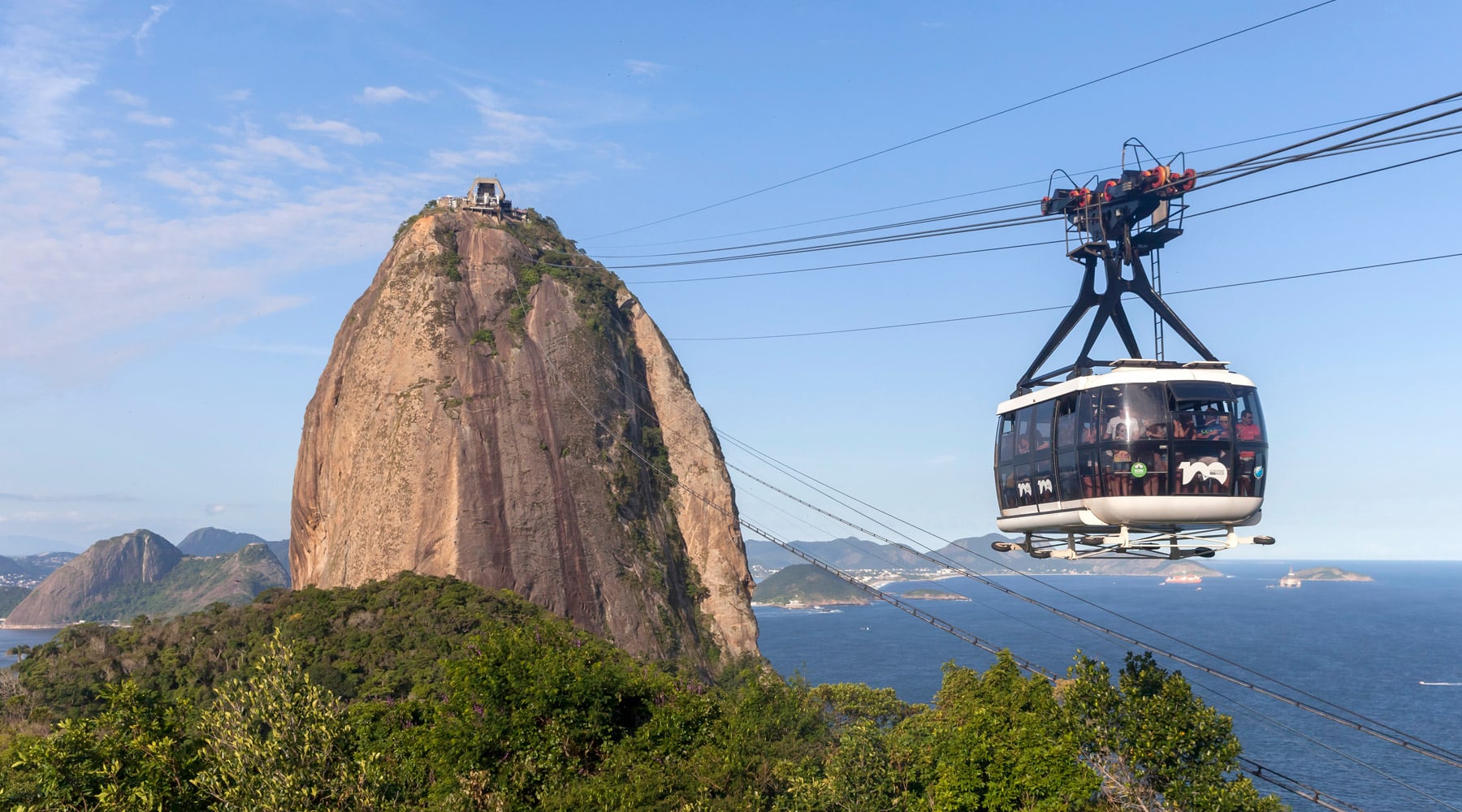 Sapa Trekking 2 Days Tour with Overnight 4 * Hotel By Cabin Bus