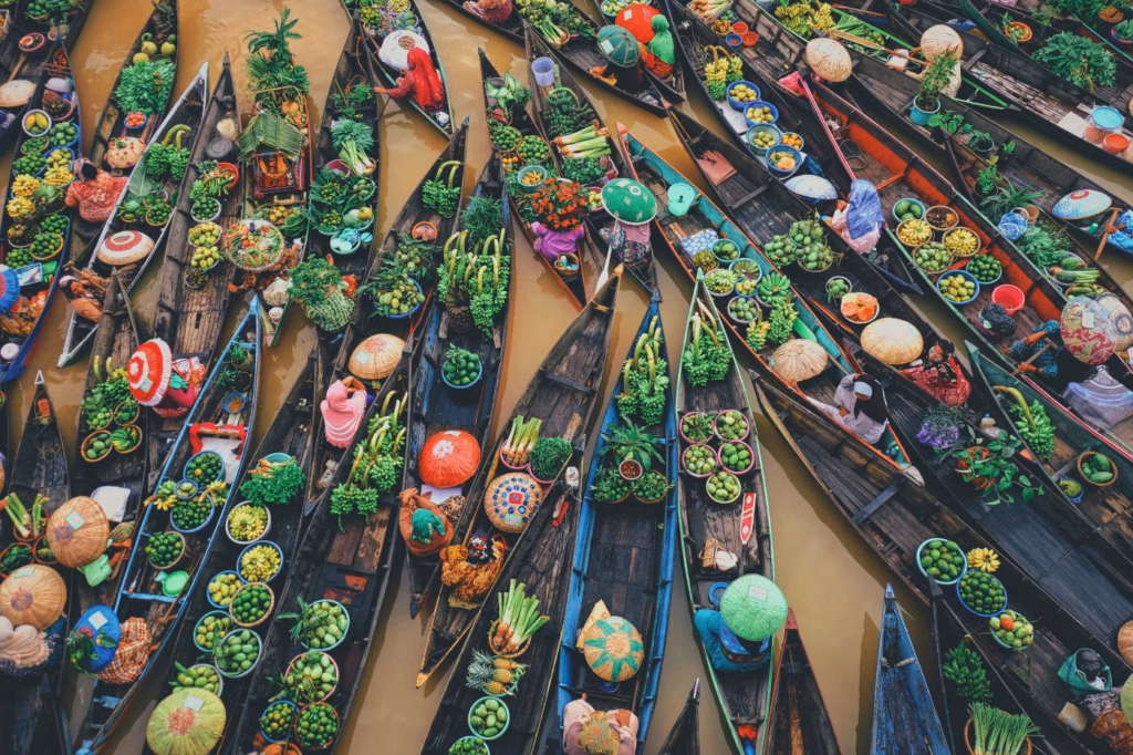 Damnoen Saduak Floating Market